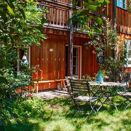 Apartment Gemuetliches Austragshaeusl In Murnau am Staffelsee
